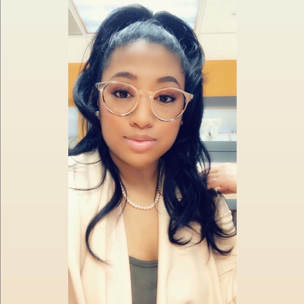 Meet your Posher, Veronica